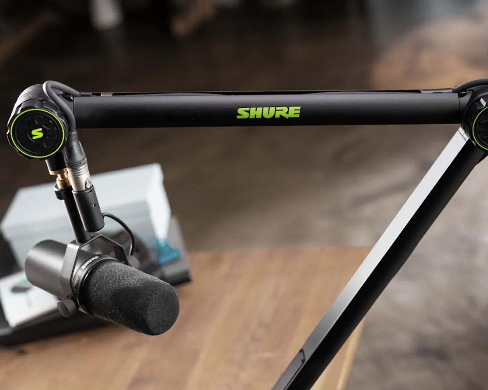 Shure Headsets & Audio|SM7DB Microphone